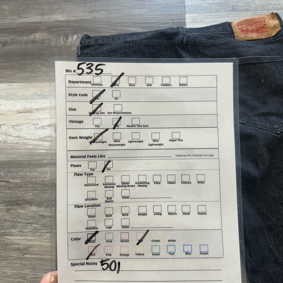 Levi's 501 Jeans Red Tab‎ Faded Black Mens 36x29 Straight Leg Button Fly Denim - Picture 9 of 11